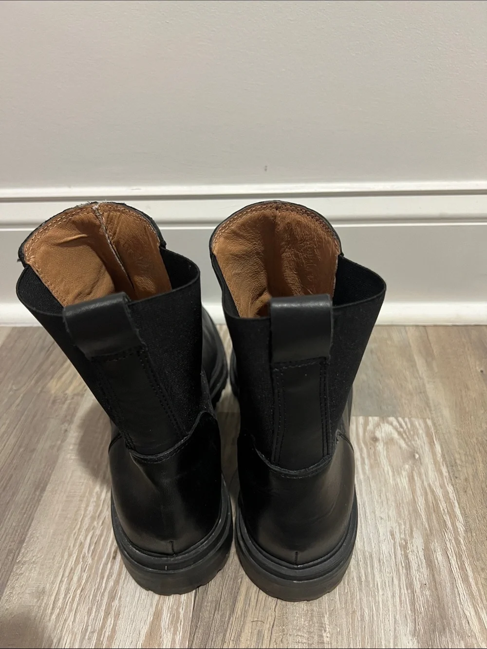 Madewell Black The Bradley Chelsea Lugsole Boots Size 10